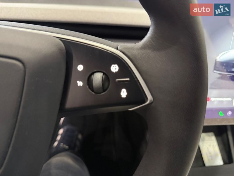 Седан Tesla Model 3 2025 в Одессе