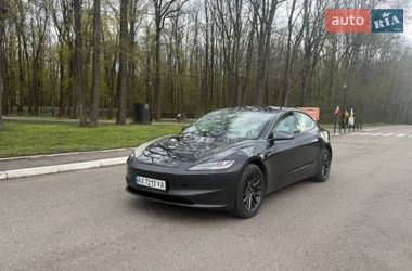 Седан Tesla Model 3 2025 в Харкові
