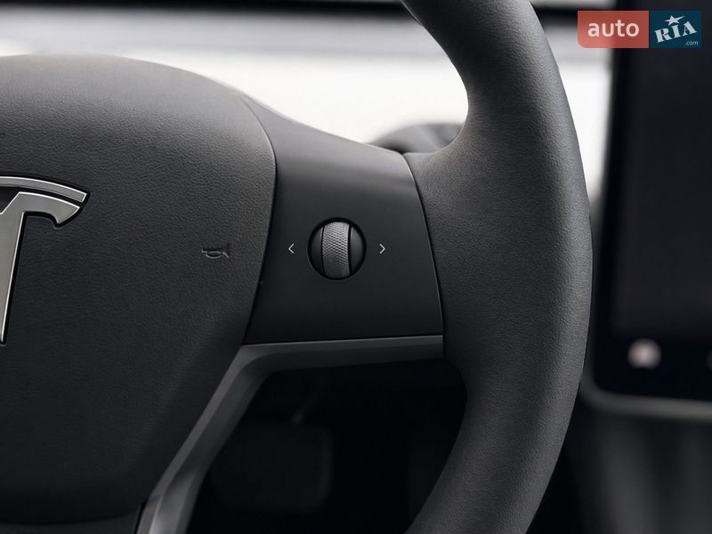 Седан Tesla Model 3 2022 в Киеве
