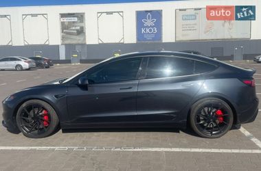 Седан Tesla Model 3 2024 в Киеве