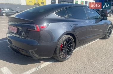 Седан Tesla Model 3 2024 в Киеве