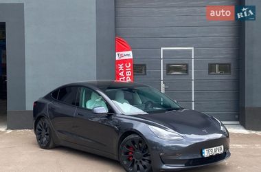 Седан Tesla Model 3 2022 в Киеве