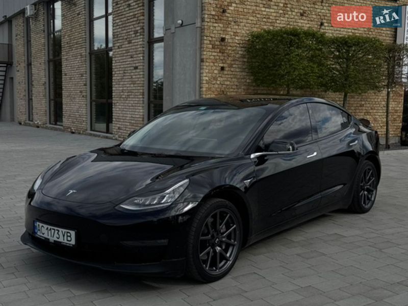 Tesla Model 3 2019