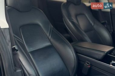 Седан Tesla Model 3 2019 в Луцке