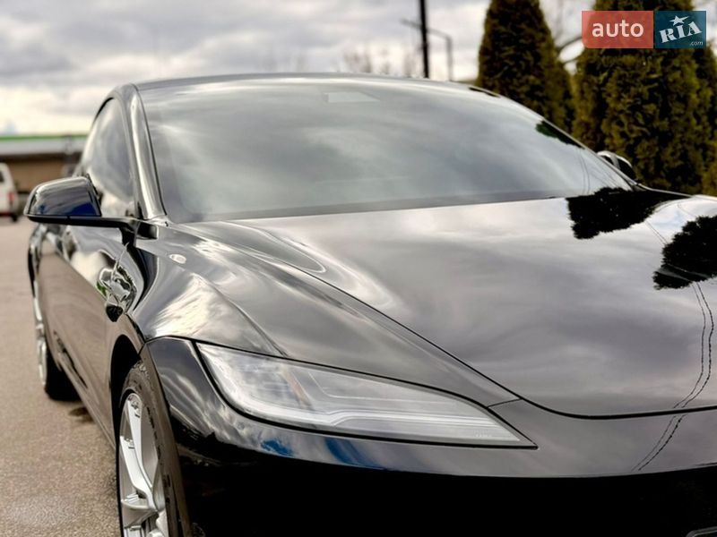 Седан Tesla Model 3 2024 в Харькове