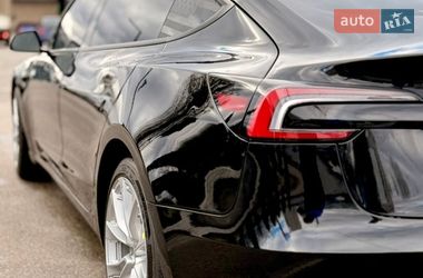 Седан Tesla Model 3 2024 в Харькове