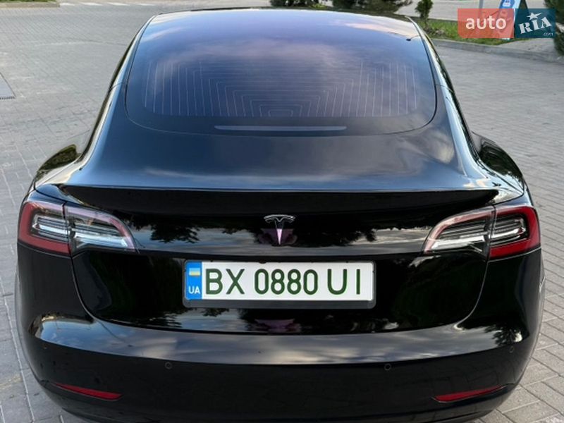 Седан Tesla Model 3 2018 в Хмельницком