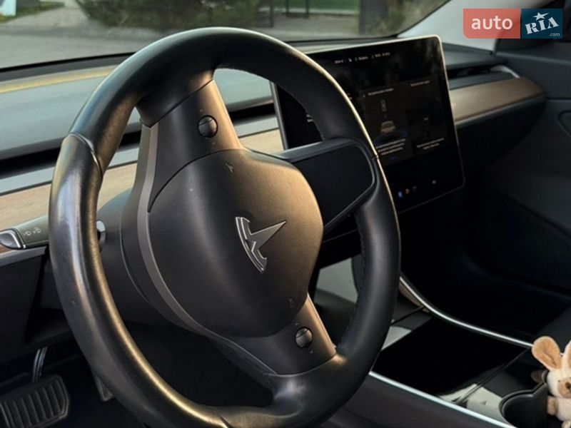 Седан Tesla Model 3 2018 в Хмельницком