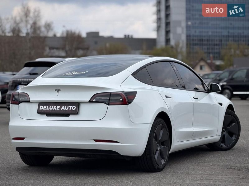 Седан Tesla Model 3 2022 в Киеве фото 33 Седан Tesla Model 3 2022 в Киеве
