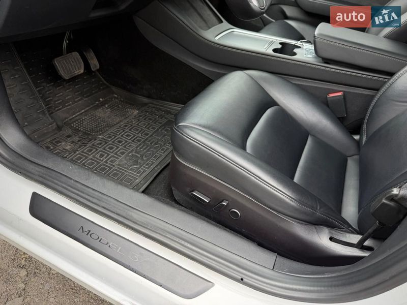 Седан Tesla Model 3 2022 в Киеве фото 70 Седан Tesla Model 3 2022 в Киеве