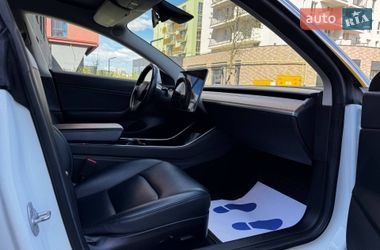 Седан Tesla Model 3 2018 в Львове