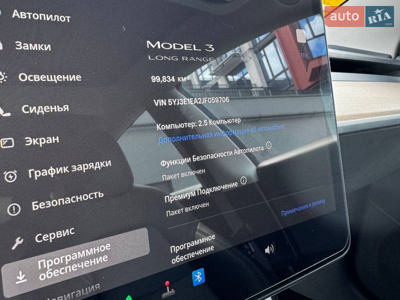 Седан Tesla Model 3 2018 в Львове