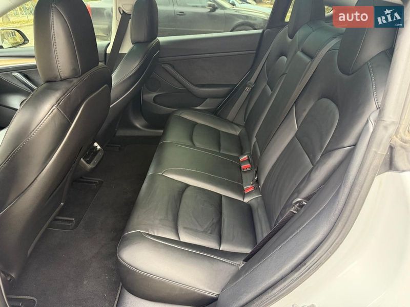 Седан Tesla Model 3 2022 в Миколаєві