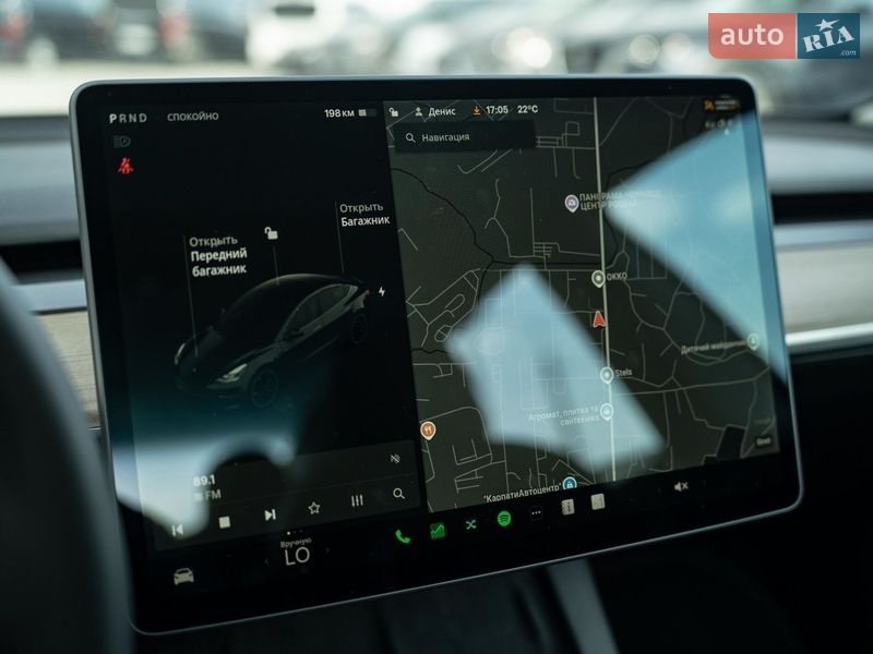 Седан Tesla Model 3 2021 в Черновцах