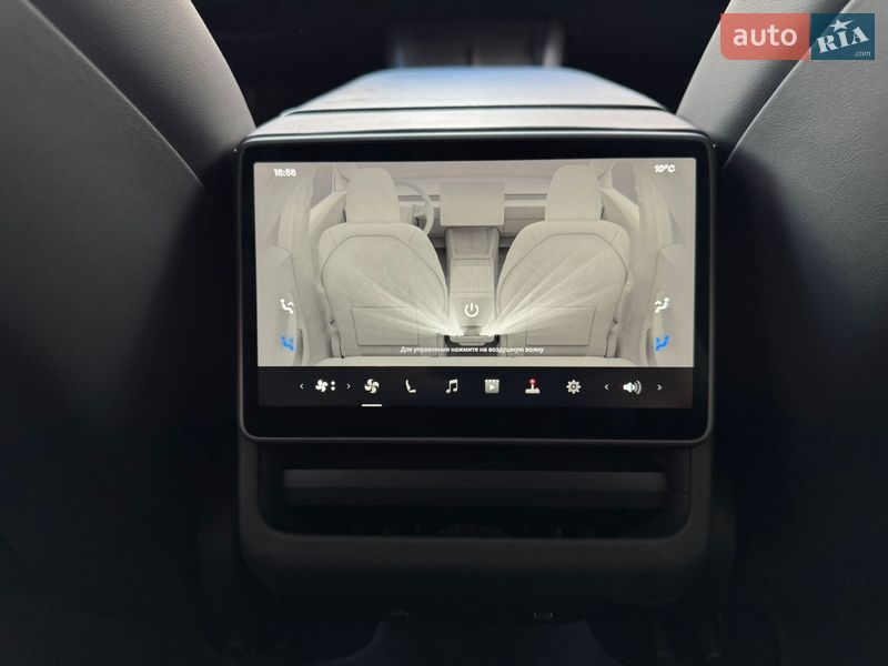 Седан Tesla Model 3 2025 в Киеве