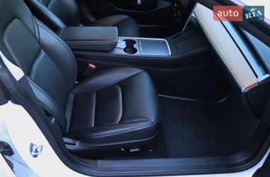 Седан Tesla Model 3 2022 в Кременчуге
