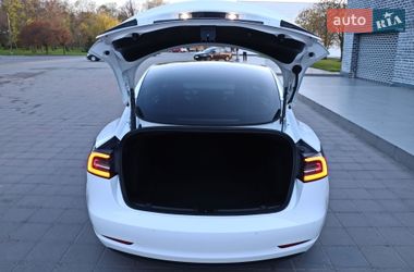 Седан Tesla Model 3 2022 в Кременчуге