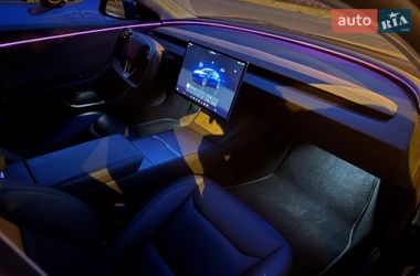 Седан Tesla Model 3 2025 в Киеве