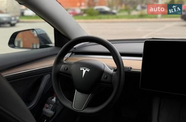 Седан Tesla Model 3 2023 в Киеве