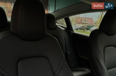 Седан Tesla Model 3 2023 в Киеве