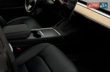 Седан Tesla Model 3 2023 в Киеве