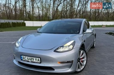 Седан Tesla Model 3 2018 в Луцьку