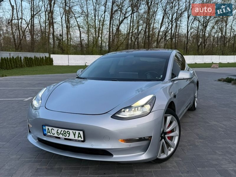 Tesla Model 3 2018