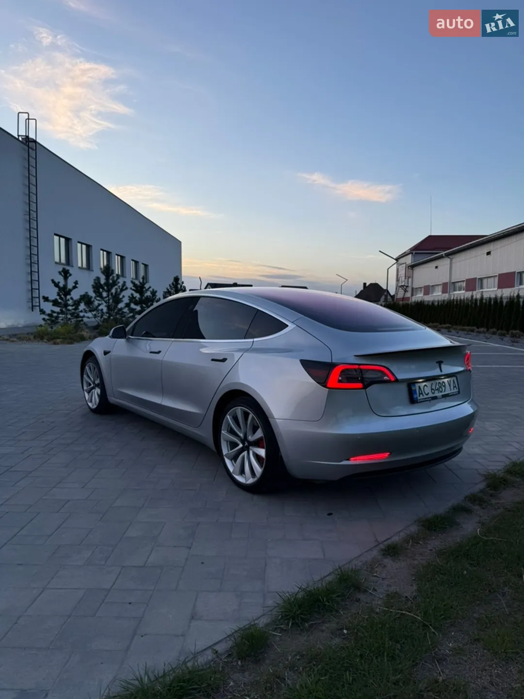 2018 Tesla Model 3 - мініатюра 10
