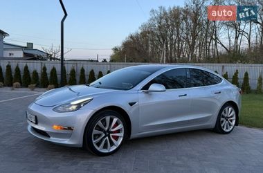 Седан Tesla Model 3 2018 в Луцьку
