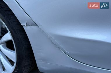 Седан Tesla Model 3 2018 в Луцьку
