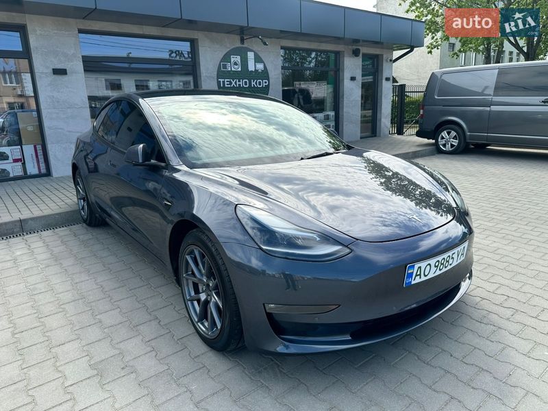 Седан Tesla Model 3 2022 в Виноградове