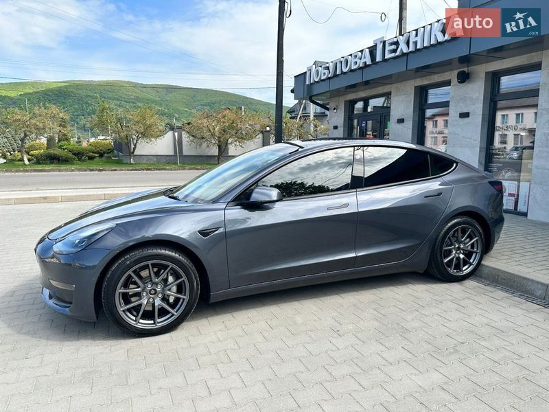 Седан Tesla Model 3 2022 в Виноградове