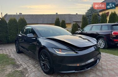 Седан Tesla Model 3 2025 в Яворові