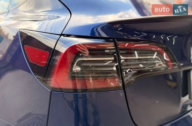 Седан Tesla Model 3 2023 в Киеве