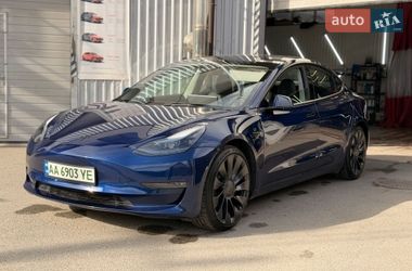 Седан Tesla Model 3 2023 в Киеве