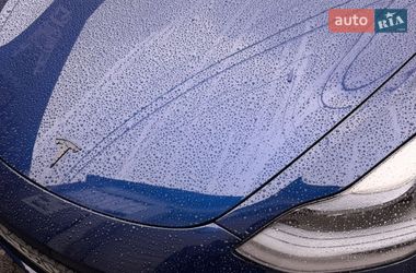 Седан Tesla Model 3 2023 в Киеве