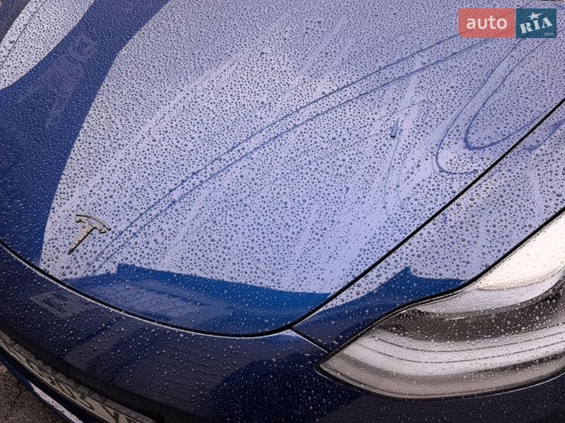 Седан Tesla Model 3 2023 в Киеве