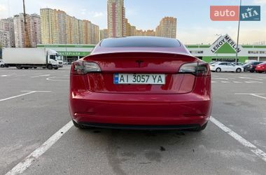 Седан Tesla Model 3 2021 в Киеве