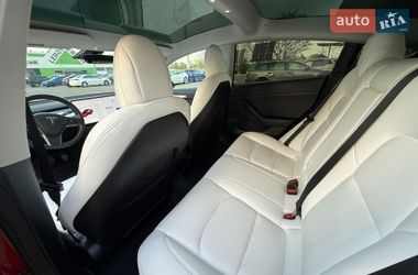 Седан Tesla Model 3 2021 в Киеве