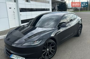 Седан Tesla Model 3 2024 в Черноморске