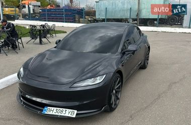 Седан Tesla Model 3 2024 в Черноморске