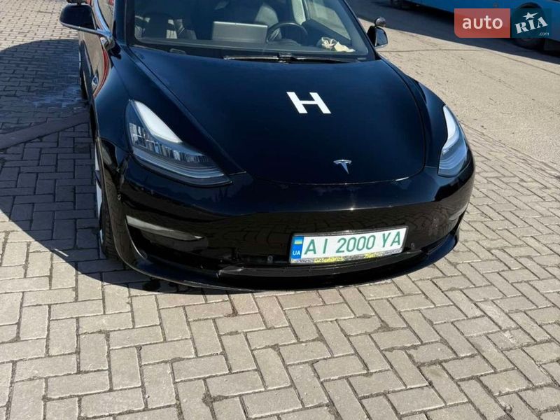 Седан Tesla Model 3 2018 в Барышевке