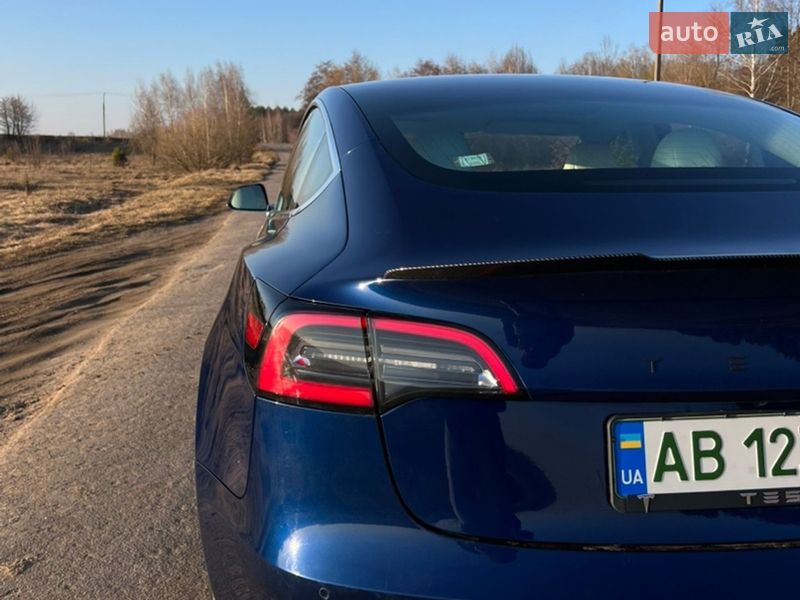 Седан Tesla Model 3 2018 в Вінниці