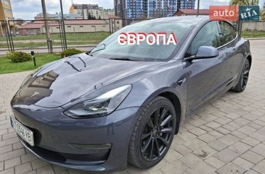 Седан Tesla Model 3 2022 в Івано-Франківську
