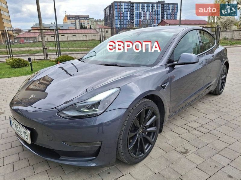 Tesla Model 3 2022