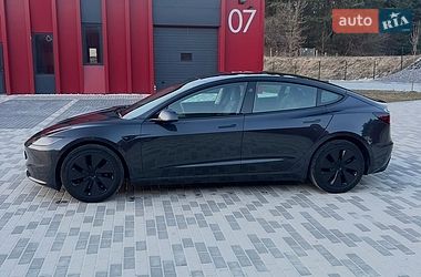 Седан Tesla Model 3 2024 в Львове