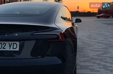Седан Tesla Model 3 2024 в Львове