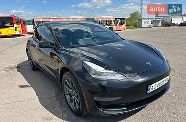 Седан Tesla Model 3 2018 в Ужгороді