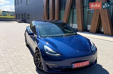 Седан Tesla Model 3 2018 в Луцьку