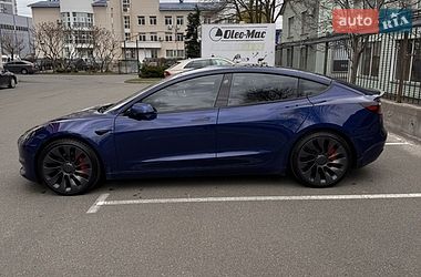 Седан Tesla Model 3 2021 в Киеве